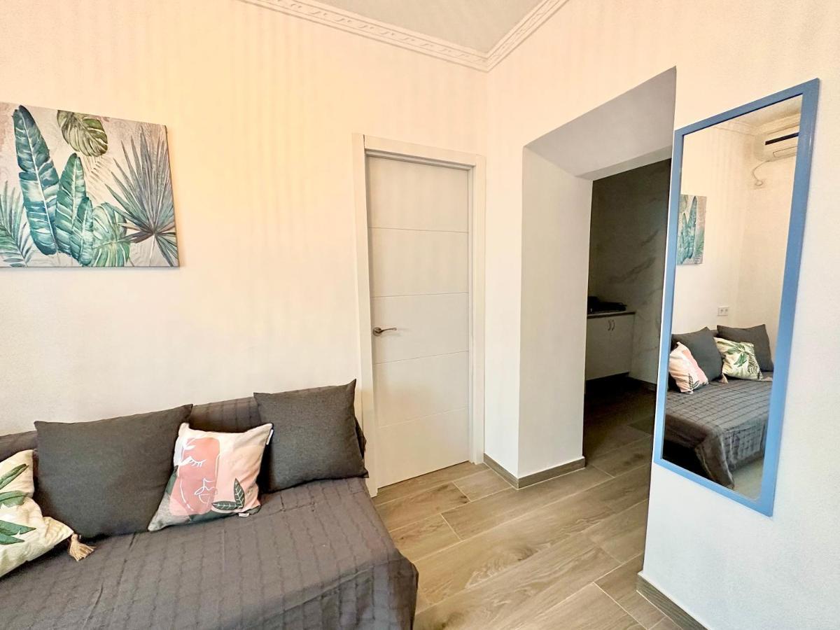 Sol Apartamentos Malaga Centro エクステリア 写真